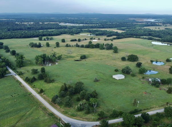 8213 N Highway 252, Lavaca, AR 72941