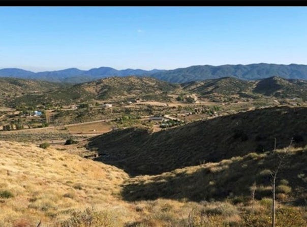 25 Summit Valley Road, Oak Hills, CA 92344