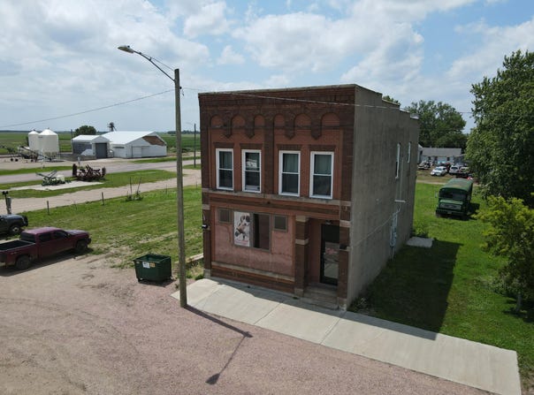 187 Victor St, Cavour, SD 57324