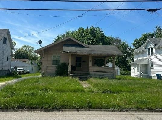 531 5th St, Struthers, OH 44471