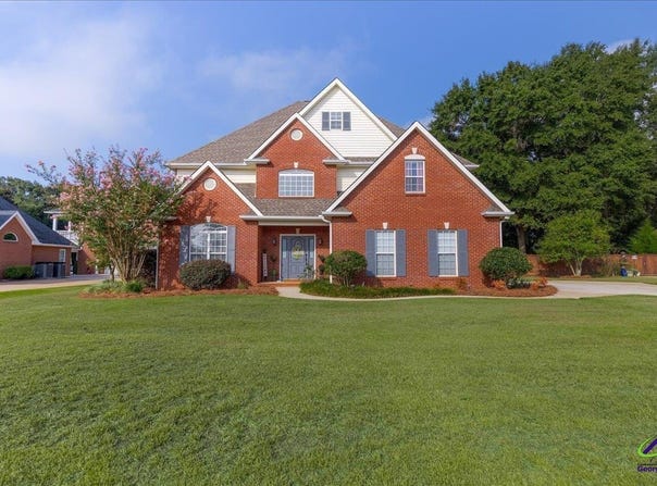 211 White Columns Drive, Kathleen, GA 31047-2059