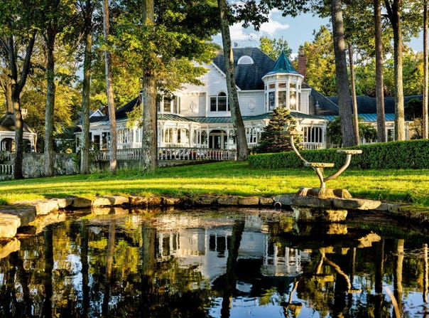 3063 Red Pine Point Drive, Indian River, MI 49749