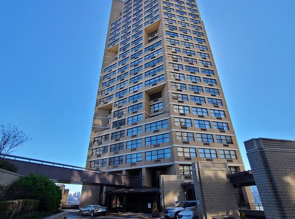 7002 BLVD E, Guttenberg, NJ 07093