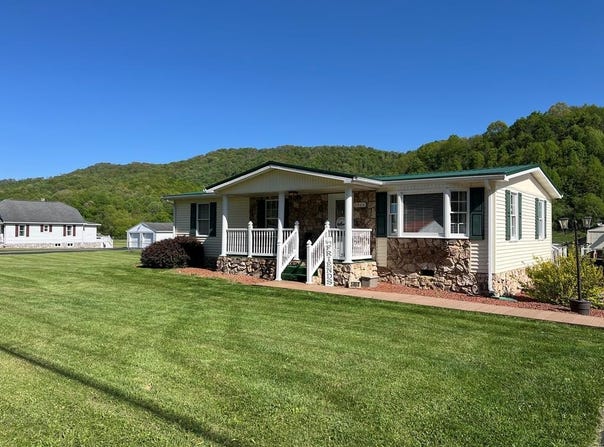 5860 Abbs Valley, Bluefield, VA 24605