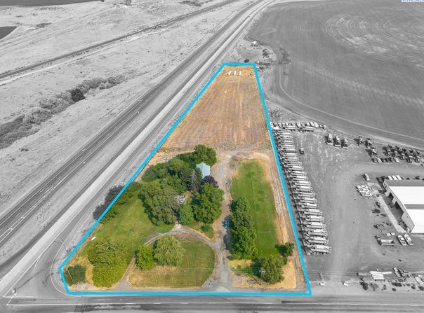 51 Crestloch Road, Pasco, WA 99301