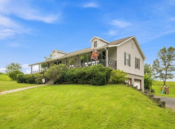 206 Locust Hill Rd., Max Meadows, VA 24360