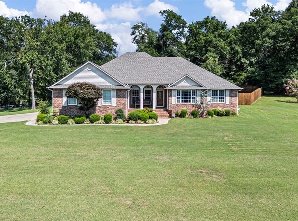 922 Waterfront Road, Alma, AR 72921