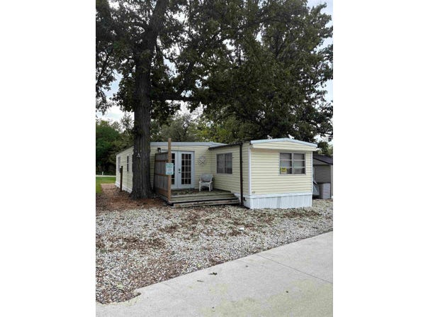 1761 260th Avenue, Spirit Lake, IA 51360-0000