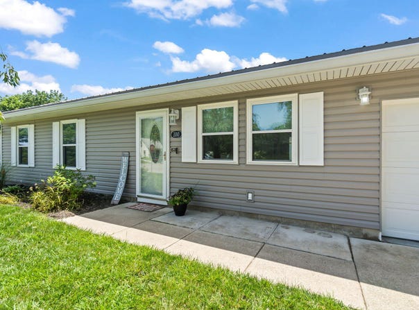 100 Atwood Place, Riverside, OH 45431