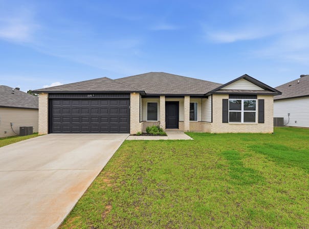 1375 Meadows Drive, Benton, AR 72019