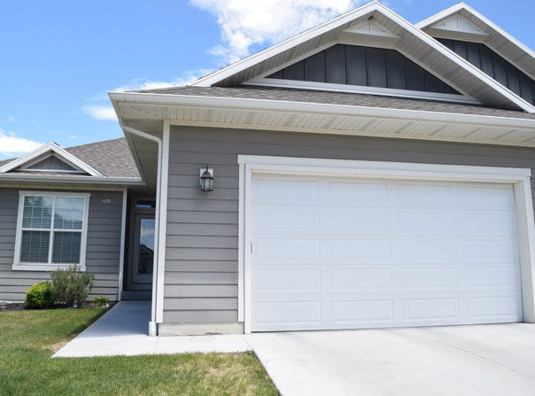601 E GLENPOINT Ct, Stansbury Park, UT 84074