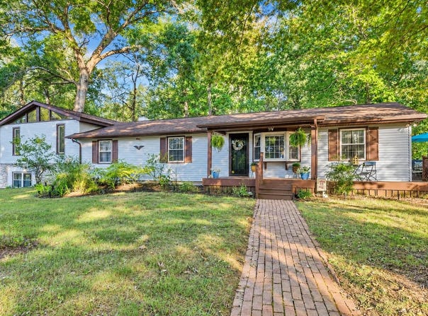 1182 Rabbit Dr, Thaxton, VA 24174