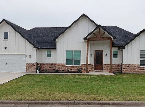 604 E 4th Street, Muenster, TX 76252