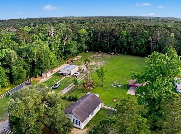1557 E Gibson Street, Jasper, TX 75951