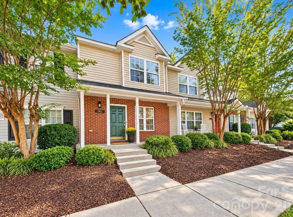 144 Mangum Circle, Mooresville, NC 28117