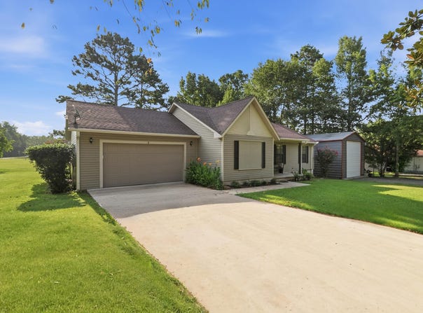 5 Trace Dr., Greers Ferry, AR 72067