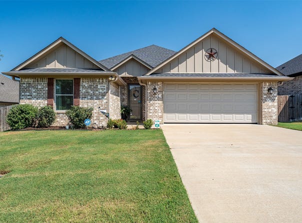 12764 Meadowbrook, Tyler, TX 75709