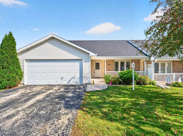 246 WYLDEWOOD Drive, OSHKOSH, WI 54904