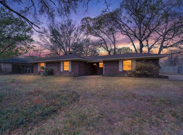 307 E Fairlane Dr., Longview, TX 75604