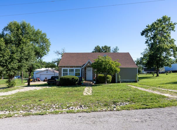 339 First Street, Summersville, MO 65571