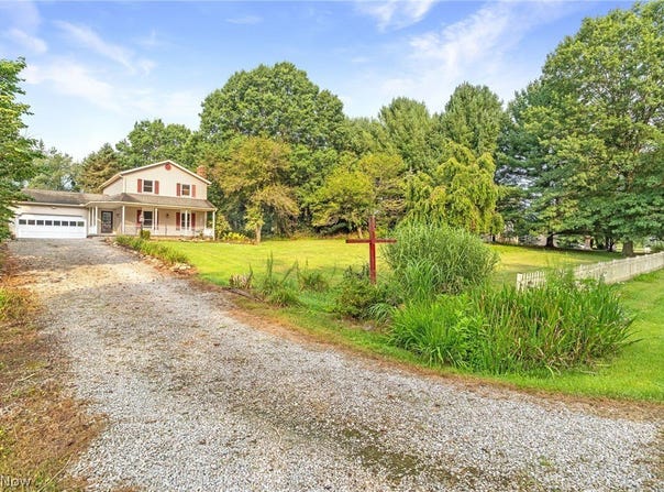 1404 Kristen Circle, Mogadore, OH 44260