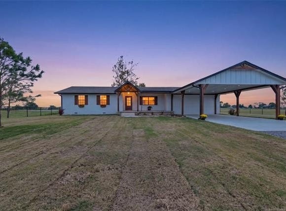 9168 S 428, Chouteau, OK 74337