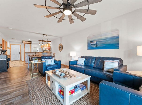 135 Upper Emerald Bay Circle, Hollister, MO 65672