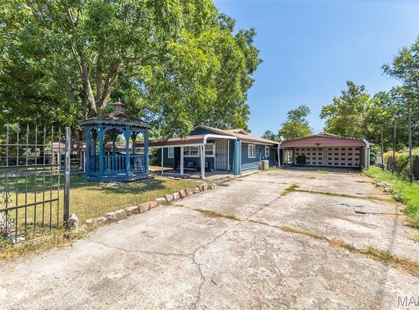 656 5th Street, Qulin, MO 63961
