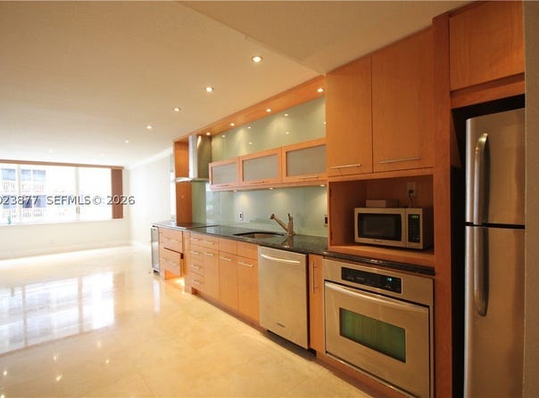 5401 Collins Ave, Miami Beach, FL 33140
