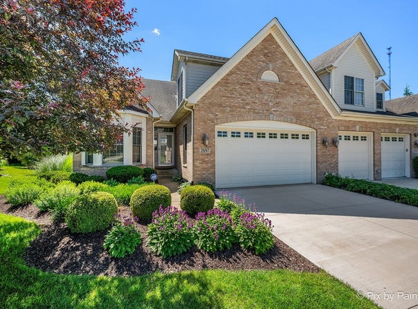 2697 Nicole Circle, Aurora, IL 60502