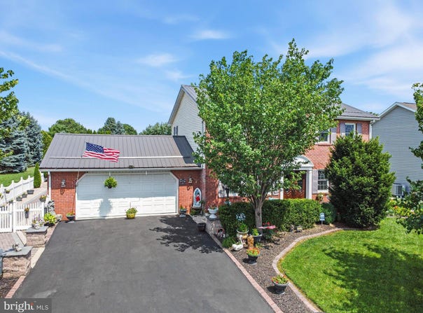 3526 TURNBERRY DRIVE, CHAMBERSBURG, PA 17202