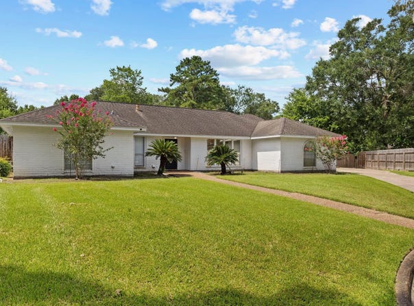 7885 Weaver, Beaumont, TX 77706