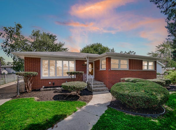 17517 Shirley Drive, Lansing, IL 60438