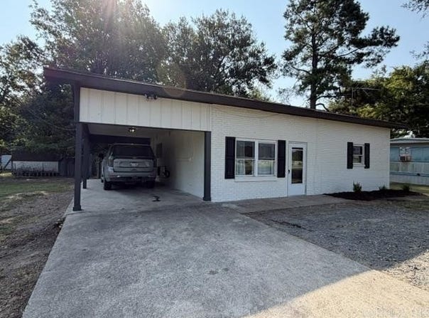 1221 S Monroe, DeWitt, AR 72042