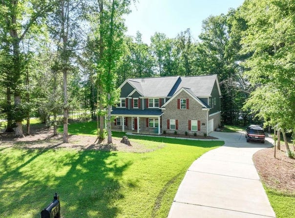 957 Ski Spray Point, Opelika, AL 36804