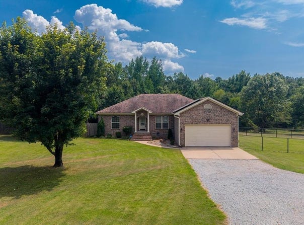 3495 Hilltop Road, Bryant, AR 72022