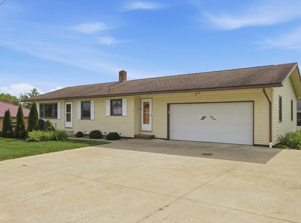 267 Spring St, Shreve, OH 44676
