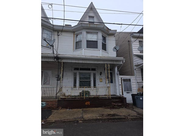 217 W CHERRY Street, SHENANDOAH, PA 17976