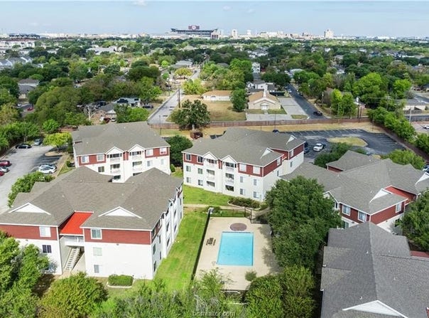 523 Southwest Parkway, College Station, TX 77840