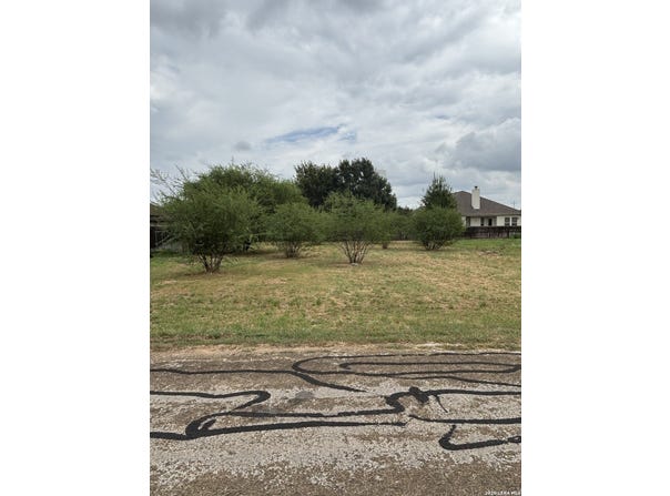 15516 FOX LN, Selma, TX 78154