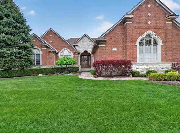 62734 Morningside Drive, Washington, MI 48094