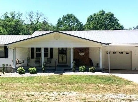 196 HAWKINS Dr, Sulligent, AL 35586