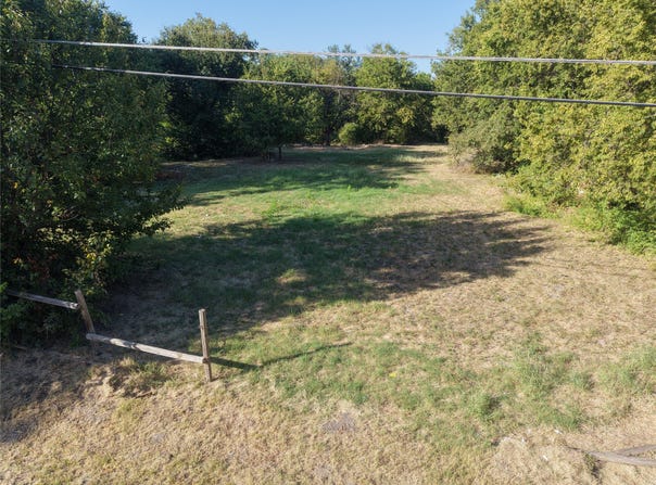 1712 S Sam houston Road, Mesquite, TX 75149
