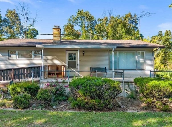 228 CR 397, Mountain Home, AR 72653