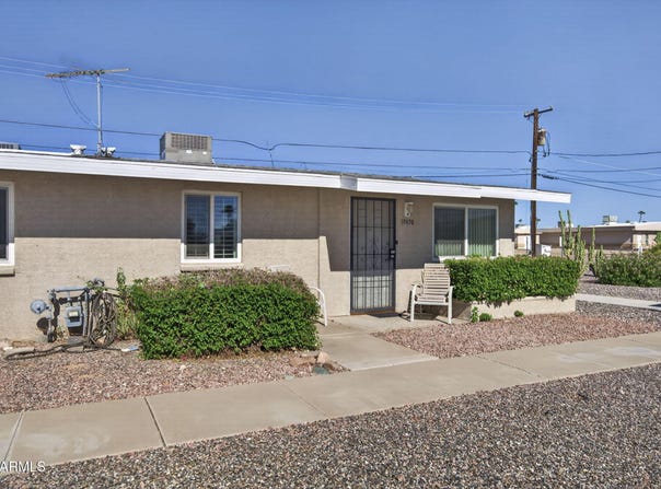 10458 W OAKMONT Drive, Sun City, AZ 85351
