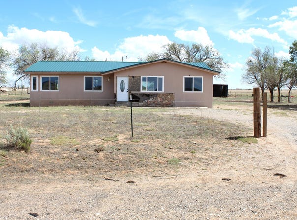 31 E Borachita Drive, Moriarty, NM 87035