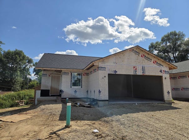 45 Rock River Drive, Edgerton, WI 53589