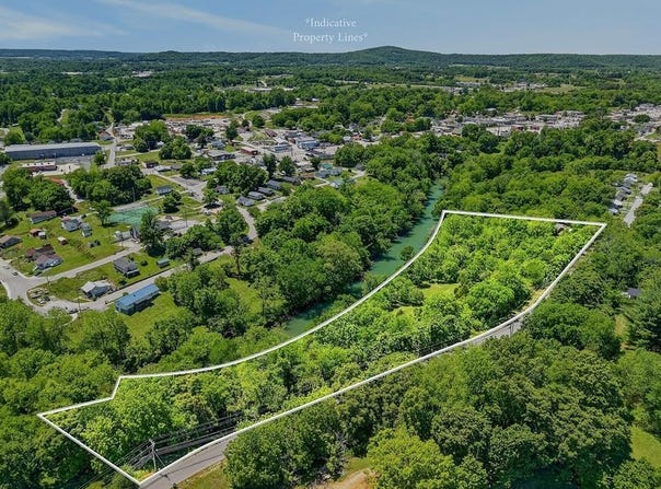 301 W Everett St, Sparta, TN 38583