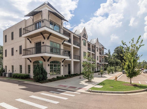 201 906 N Lamar, OXFORD, MS 38655