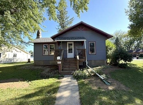 845 12th Street, Windom, MN 56101